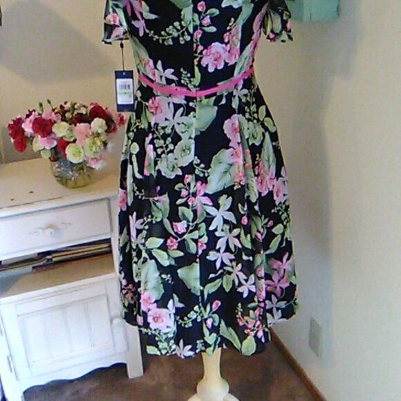 NWT Tommy Hilfiger Dark Floral Dresd - Picture 10 of 16